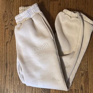 Comfort Women's Beige Joggers